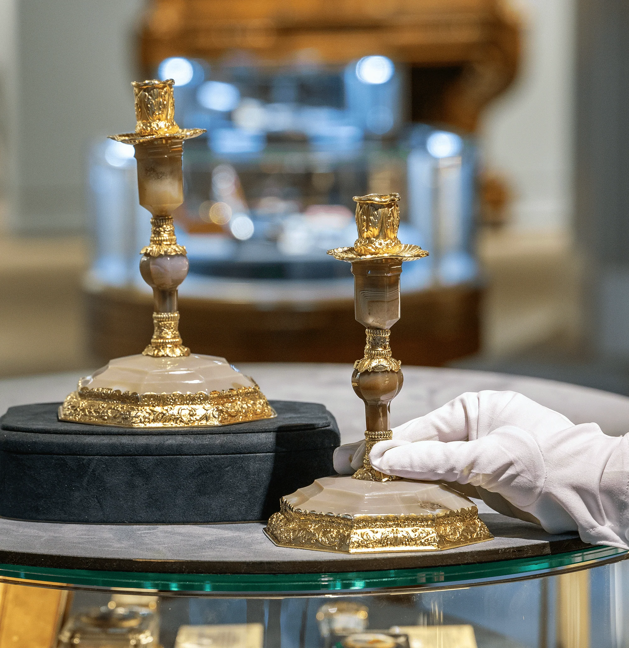 George IV Silver Gilt and Agate Candlesticks by Edward Farrell - Image 3